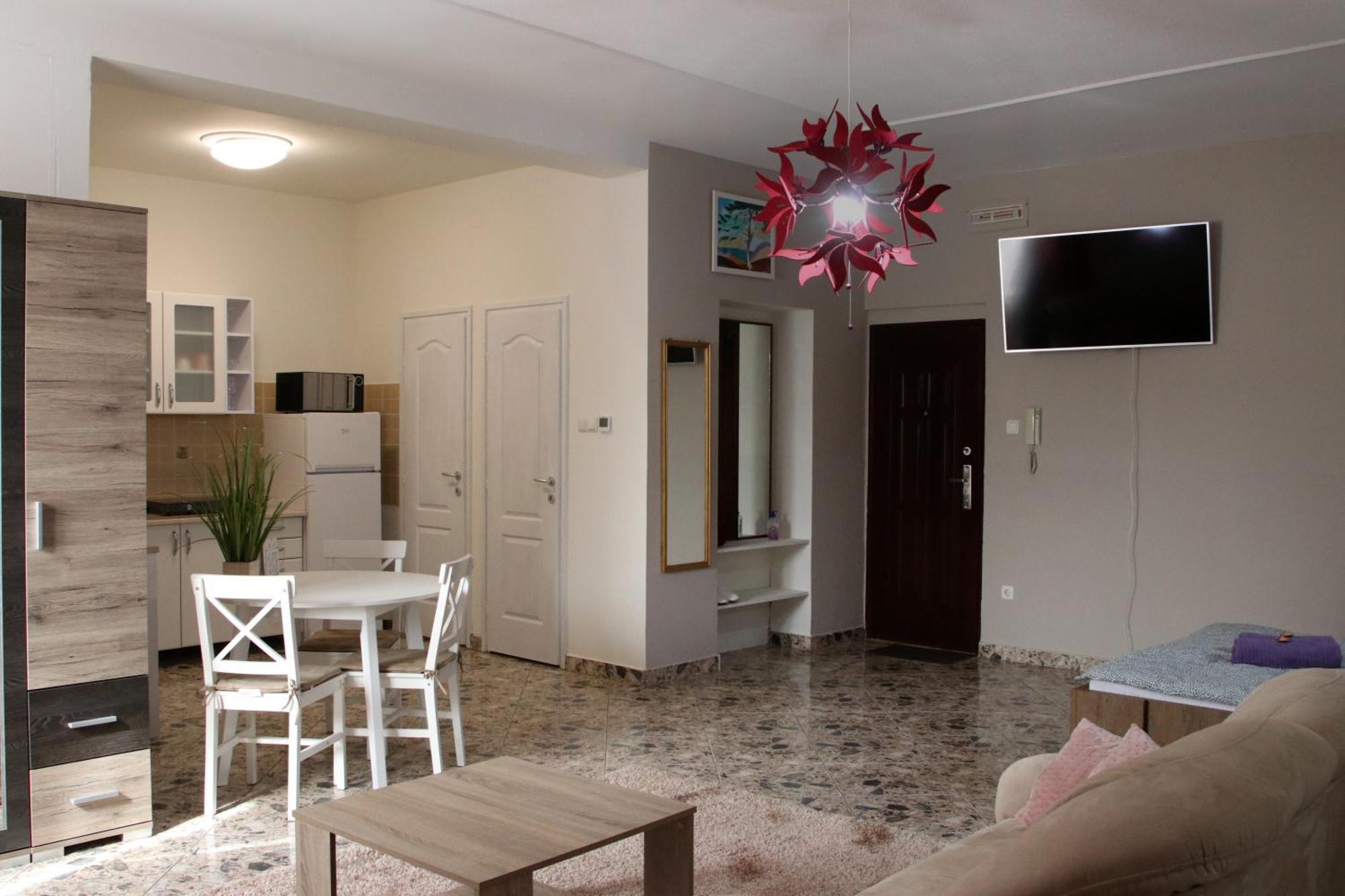 Tulipan Apartman Gödöllő 外观 照片