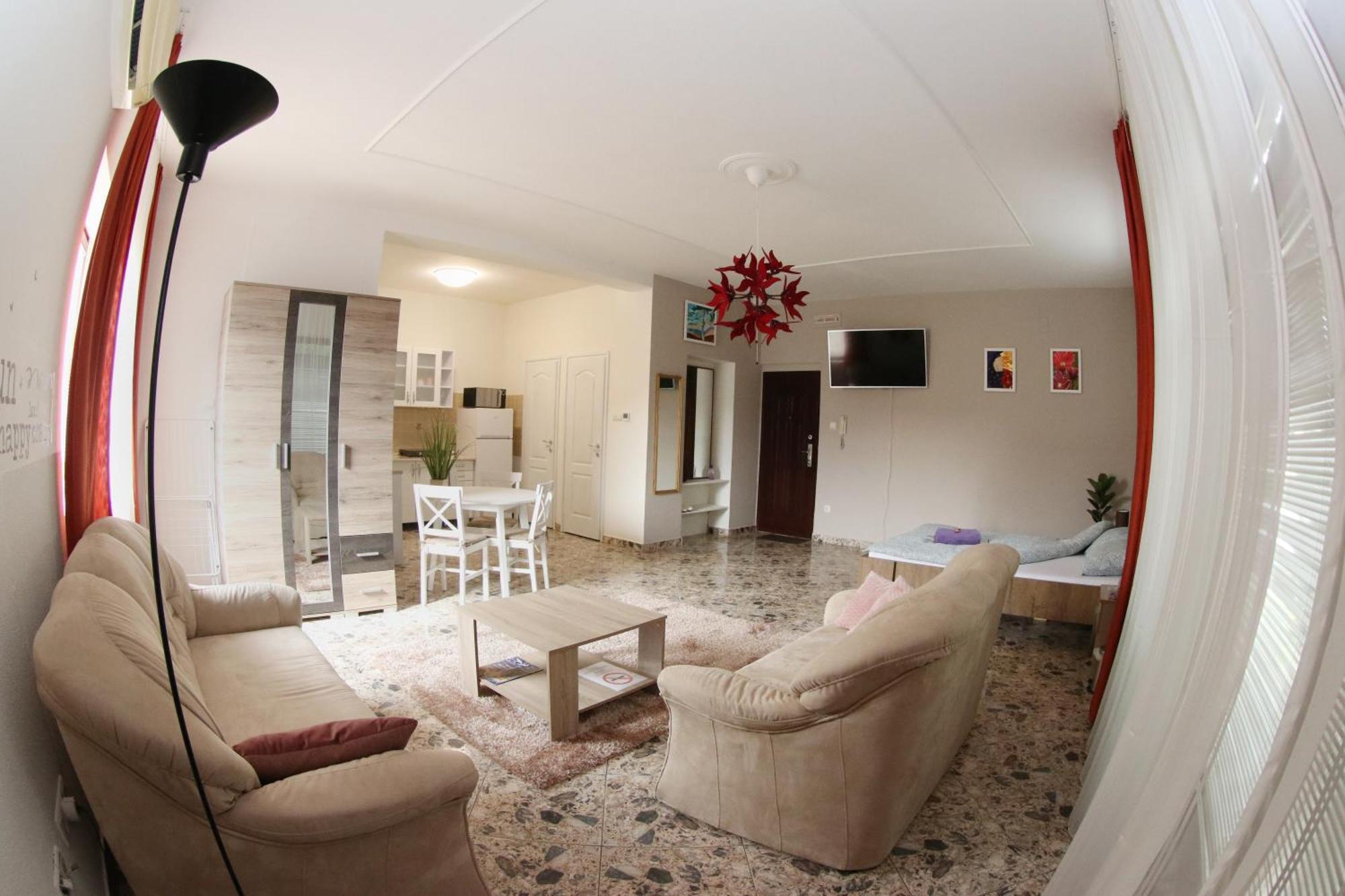 Tulipan Apartman Gödöllő 外观 照片